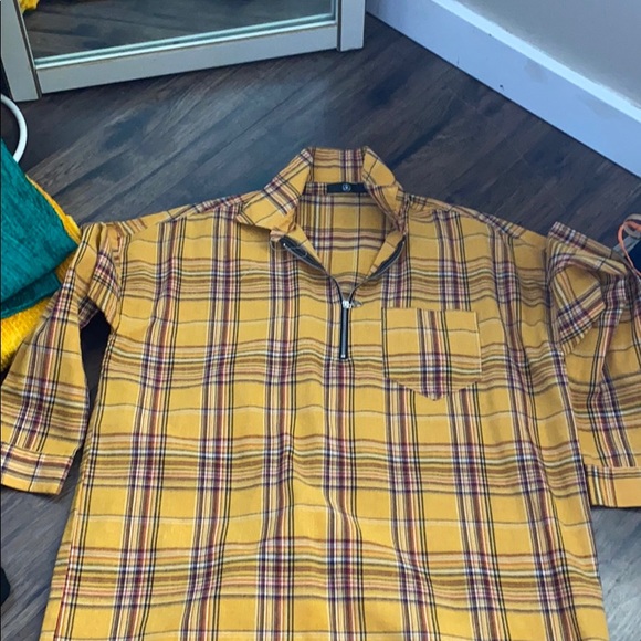 Yellow plaid dress with front zipper - Picture 3 of 3